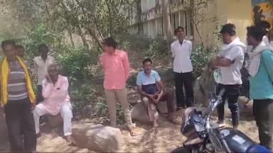 झांसी : भाई की शादी के कुछ दिन बाद ही दूसरे भाई ने घर में लगाई फांसी