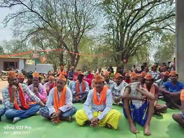 युवा चौपाल कार्यक्रम के तहत ग्राम मावली गुड़ा  नानगुर में मोदी जी के 10 वर्ष की योजनाएं को बताया।
