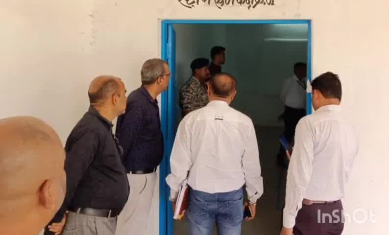 कटेकल्याण: पुलिस प्रेक्षक राम किशुम ने जिले के डाईट परिसर में स्थित स्ट्रांग रूम का किया निरीक्षण