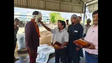 हमीरपुर: सुमेरपुर में क्रय विक्रय में गेहूं खरीद की हुई बोहनी, दो किसानों से खरीदा गया 98 कुंटल गेहूं