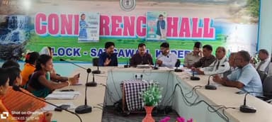 सतगावां: सहायक निर्वाचन निबंधन पदाधिकारी व प्रखंड प्रशासन ने बीएलओ व सुपरवाइजर एवं राजनीतिक दल के साथ की बैठक संपन्न