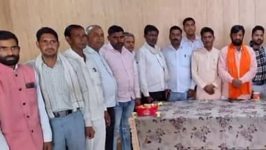 मलिहाबाद: केंद्रीय राज्य मंत्री ने दुबग्गा में सिधौली विधानसभा से आए प्रधानों से की मुलाकात, समस्याओं के निस्तारण का दिया आश्वासन