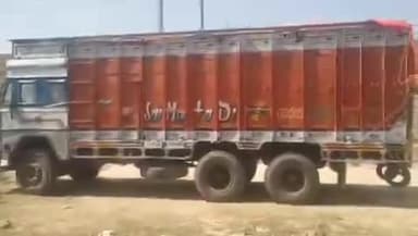 सिराथू: पासर द्वारा अनेठा रमसहाईपुर मार्ग पर खड़ा कराए गए 7 ओवरलोड बालू के वाहनों पर खनन, आरटीओ व पुलिस की हुई संयुक्त कार्रवाई