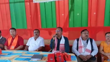 সোণাৰি: ভৰালীপুখুৰী পঞ্চায়তত বিজেপিৰ নিৰ্বাচনী প্ৰচাৰ সভাত উপস্থিত থাকে কেবিনেট মন্ত্ৰী যোগেন মহন