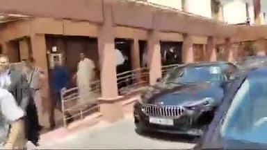 *बाबा रामदेव सुप्रीम कोर्ट में पहुंचे लगाई पीठ ने फटकार-*