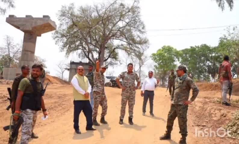कटेकल्याण: जिला कलेक्टर अनुराग पाण्डेय ने पामेड़ क्षेत्र का किया औचक निरीक्षण, मूलभूत सुविधाओं की ली जानकारी