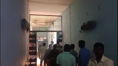 भरथना: CHC महेवा में शॉर्ट सर्किट से लगी आग, धुआँ फैलने से स्टाफ, मरीजों एवं तीमारदारों में मची अफरा-तफरी