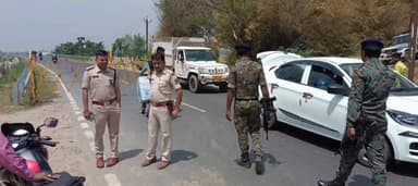 शिवहर: धनकौल चेक पॉइंट का एसडीपीओ ने किया निरीक्षण।