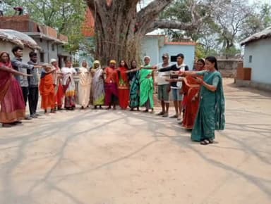 देवभोग: जिले में मनरेगा श्रमिक,एसबीएम एवं आवास हितग्राहियों ने कार्यस्थल पर मतदाता जागरूकता की ली शपथ