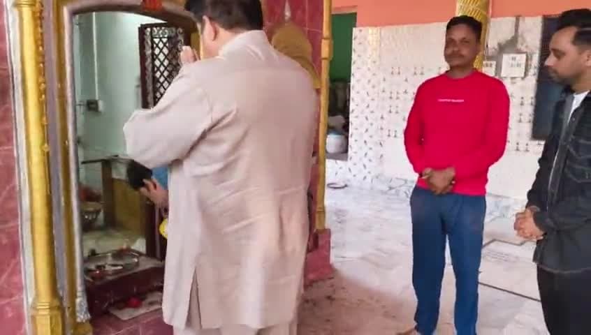 बड़ोह: केबिनेट रैंक मंत्री आरएस बाली पंचायत कवाड़ी मे लोगों से मिले