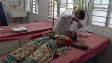 शेखपुरा: शेखपुरा के नवीनगर ककराड़ गांव में बच्चों की विवाद छुड़ाने गई महिला को पीट दिया महिला को सदर अस्पताल में भर्ती कराया गया