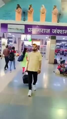 4 #अप्रैल.#प्रयागराज..टू.. #दिल्ली..  #कुछ_सपने_पूरे_करने_है_कुछ_मंजिलों_से #मिलना_है।
 #अभी_सफर_शुरू_हुआ_है_मुझे_बहुत_दूर #तक_चलना_है.