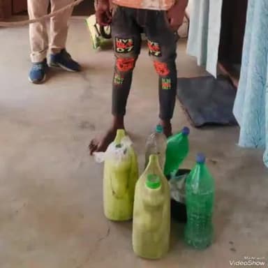 दावथ: बभनौल गांव से पुलिस ने 15 लीटर महुआ शराब के साथ एक धंधेबाज को गिरफ्तार किया है।