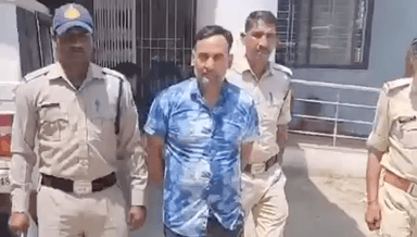 सिंगरौली: अवैध कोडिन युक्त कफ सिरफ बिक्री करते एक आरोपी को चितरंगी पुलिस ने किया गिरफ्तार , 53 शीशी कफ सिरप जप्त