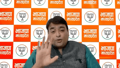 #खजुराहो से #समाजवादी (#INDI) प्रत्याशी ने हार के डर से संभवतः जानबूझकर ग़लत फार्म भरा।