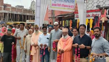 चित्तौड़गढ़: गोल प्याऊ पर जौहर मेला शोभायात्रा का अंजुमन मिल्लते इस्लामिया संस्थान ने पुष्प वर्षा कर किया स्वागत