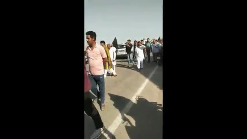 राजौंद: राजाैंद में सीवरेज हटाओ कॉलेज बनाओ संघर्ष समिति के सदस्यों ने भाजपा की बाइक रैली को दिखाएं काले झंडे; जमकर किया विरोध
