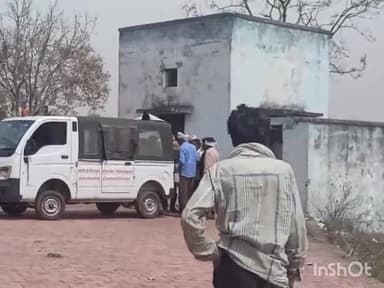 बल्देवगढ़: नारायनपुर में फांसी लगाकर आत्महत्या करने वाले मृतक के शव का बल्देवगढ़ CHC में किया गया पोस्टमार्टम