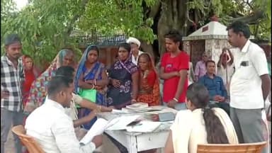 बरौली: बरौली थाना परिसर में जनता दरबार आयोजित तीन मामलों का किया गया निपटारा, बरौली थाना प्रभारी जय हिन्द यादव ने दी जानकारी।