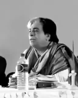 चौथा स्तंभ पत्रकारों को कहा गया है जमीनी हकीकत इस कलम छिपी हुई जो पत्रकार हकीकत बयान नहीं कर पा रहे हैं