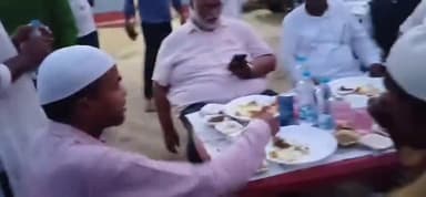 कस्बा: पूर्व प्रखंड प्रमुख कसबा के मदरसा चौक स्थित आवास पर आयोजित इफ़्तार पार्टी में शामिल हुए पूर्व सांसद पप्पू यादव