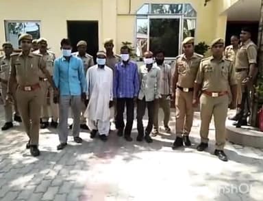 कैसरगंज: मुकदमे में वांछित चल रहे पांच अभियुक्तों को न्यायालय के आदेश पर जरवल रोड पुलिस ने किया गिरफ्तार