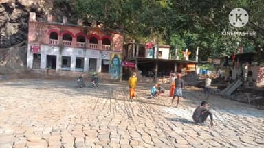 चेनारी: चैत महाशिवरात्रि पर गुप्ता धाम दर्शन करने जा रही  एक महिला की मौत बाइक से गिरने से हो गई