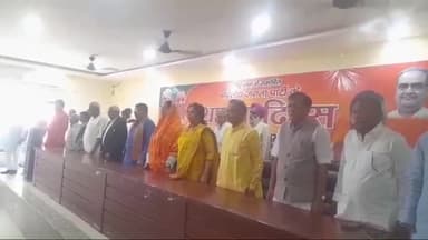 गोरखपुर: भारतीय जनता पार्टी का स्थापना दिवस आज खोराबार स्थित क्षेत्रीय कार्यालय पर हुआ संपन्न, क्षेत्रीय अध्यक्ष ने दी जानकारी