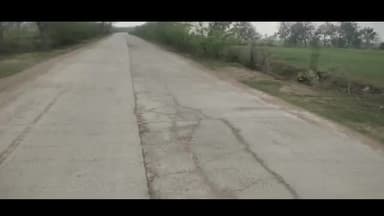 हमीरपुर: एक वर्ष में ही फटने लगा सुमेरपुर पत्योरा मार्ग, करीब ₹31 करोड़ की लागत से बनाया गया था सीसी मार्ग