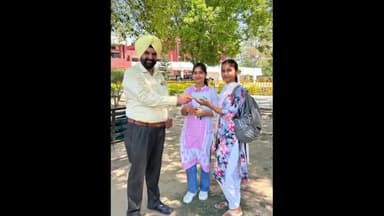 ਐਸਏਐਸ ਨਗਰ ਮੁਹਾਲੀ: ਸੈਕਟਰ 76 ਤੋਂ ਜਾਣਕਾਰੀ ਕਿ ਪਹਿਲੀ ਵਾਰ ਵੋਟਰ ਬਣੇ ਨੌਜਵਾਨਾਂ ਤੱਕ ਪਹੁੰਚ ਕਰ ਵੋਟ ਪਾਉਣ ਦੀ ਕੀਤੀ ਅਪੀਲ