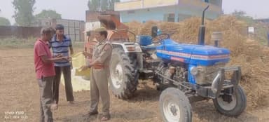 भदोही: खेत खलिहानों में अग्नि दुर्घटना को रोकने के लिए अग्निशमन दल ने किया मॉक ड्रिल।