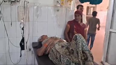 बदायूं: इस्लामनगर-बिसौली रोड पर दियोरा गांव के पास बाइक और मोपेड की टक्कर में पांच लोग घायल हुए