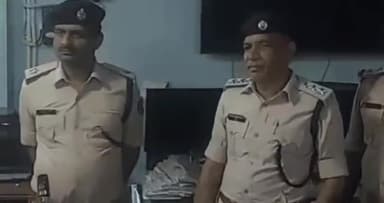 पटना ग्रामीण: गोविंद मित्रा रोड स्थित के.के मेडिको में छापेमारी, 135 लीटर अंग्रेजी शराब बरामद