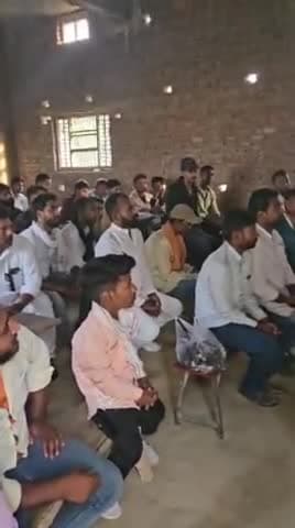 70 लोकसभा घोसी में चुनाव सभा को संबोधित करते हुए।। वरिष्ठ जन युवा साथियों ने कहा हम आपके साथ है,
इस खेती के समय चढ़ बढ़ कर हिस्सा लिए।।
पवन चौहान राष्ट्रीय अध्यक्ष सम्राट पृथ्वीराज चौहान शब्दबेधी सेना प्रत्याशी 70 लोकसभा घोसी।।
🙏🙏🌹🌹💐💐