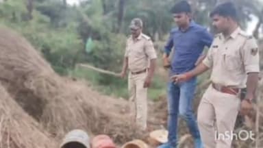 सिधवलिया: महम्मदपुर थाना क्षेत्र से पुलिस ने छापेमारी कर 440 लीटर अवैध अर्धनिर्मित शराब किया बरामद, 3 महिला तस्कर गिरफ्तार