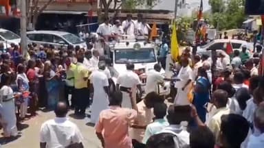 துறையூர்: முசிறி: துறையூர் அருகே பகலவாடியில் அதிமுக வேட்பாளர் சந்திர மோகன் பிரச்சாரத்தை துவங்கினார்