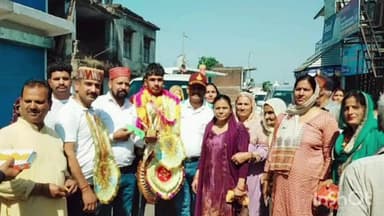 हारच्कीयां: नेपाल में अंडर-19 में 65 किलोग्राम भार वर्ग में गोल्ड मेडल जीत कर लाने पर मनेई पहुंचने पर नमीश का हुआ भव्य स्वागत