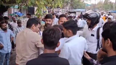 कोल: जिला न्यायालय के बाहर आपसी विवाद के बाद अधिवक्ताओं में हुई नोकझोंक व मारपीट, वीडियो सोशल मीडिया पर वायरल