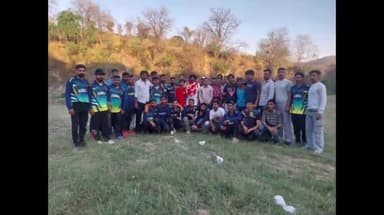 रामशहर: नालागढ़ की पंचायत कोईडी में आयोजित क्रिकेट टूर्नामेंट में बतौर मुख्य अतिथि पहुंचे कांग्रेस प्रदेश महासचिव हरदीप सिंह