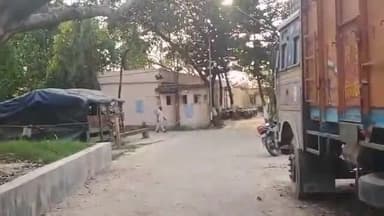 विभूतिपुर: विभूतिपुर थाना क्षेत्र के महम्मदपुर सकड़ा में अज्ञात चोरों ने चोरी की आधा दर्जन बकरी