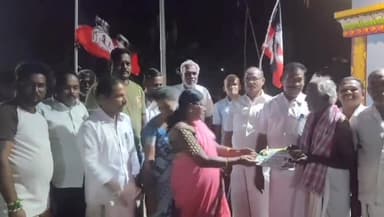 முசிறி: முசிறி நகராட்சி வடுகப்பட்டி மற்றும் பிற பகுதியில் அதிமுகவினர்தீவிர வாக்கு சேகரிப்பு பணியில் ஈடுபட்டனர்