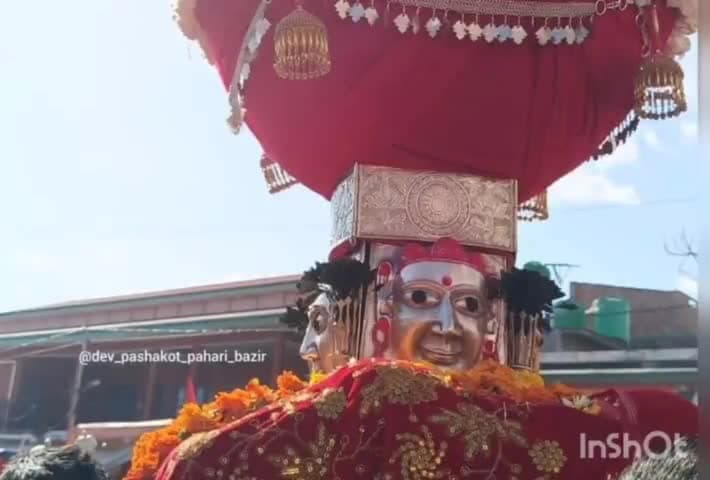 टिक्कन: चौहारघाटी के आराध्य देव देव पशाकोट बजीर बुधवार को पहुंचेंगे अपने मन्दिर