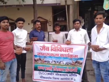 भीकनगांव: भीकनगांव में कबीर लोक कल्याण समिति NGOद्वारा पक्षियो के लिए पानी सकौरे निशुल्क वितरित कर वन्य जीव संरक्षण का दिया संदेश