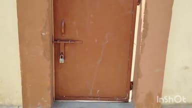 सासाराम: सासाराम प्रखंड के धौवदाड पंचायत के धौवदाड
 के हेल्थ एंड वेलनेस सेंटर पर अनुपस्थित पाए जाने पर दो कर्मी