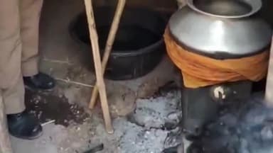 मोहम्मदी: ग्राम मूड़ा चुड़ामणि और बेहड़ में अवैध कच्ची शराब के संदिग्ध स्थानों पर आबकारी विभाग ने की छापेमारी