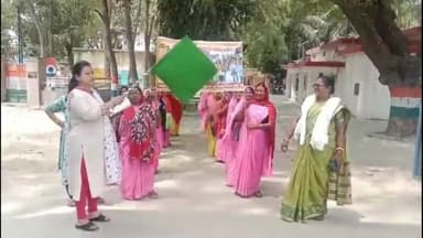 औराई: औराई ब्लॉक से आंगनवाड़ी कार्यकर्ती बहनों ने निकाला मतदाता जागरूकता रैली, तमाम नारों से किया जागरूक।