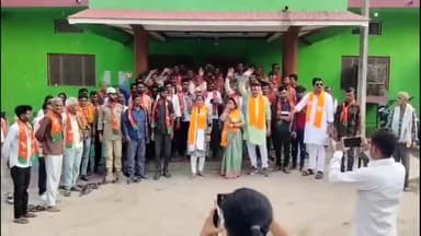 गुनौर: ग्राम खमरिया के सैकड़ो कांग्रेसी कार्यकर्ताओं ने ली भाजपा की सदस्यता