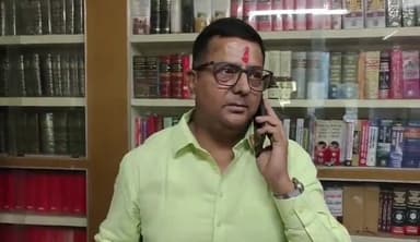 प्रयागराज: इलाहाबाद लोकसभा सीट से पूर्व राज्यपाल स्वoकेसरी नाथ त्रिपाठी के पुत्र नीरज त्रिपाठी को बीजेपी ने बनाया प्रत्याशी#लोकसभा