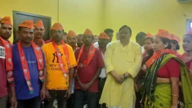 মাহমৰা: মৰাণহাটত কেবিনেট মন্ত্ৰী যোগেন মহনৰ উপস্থিতিত জনপ্ৰিয় কণ্ঠশিল্পী ধিৰাজ কাশ্যপসহ বহুলোকৰ বিজেপি দলত যোগদান