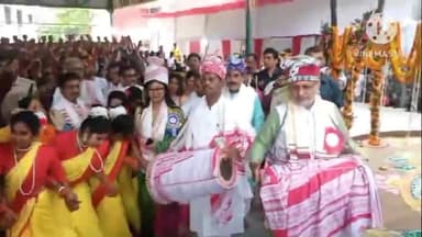 बेरो: प्राकृतिक पर्व सारहुल  के अवसर पर मोराबादी स्थित जनजातीय क्षेत्रीय विभाग में सरहुल महोत्सव का किया गया आयोजन